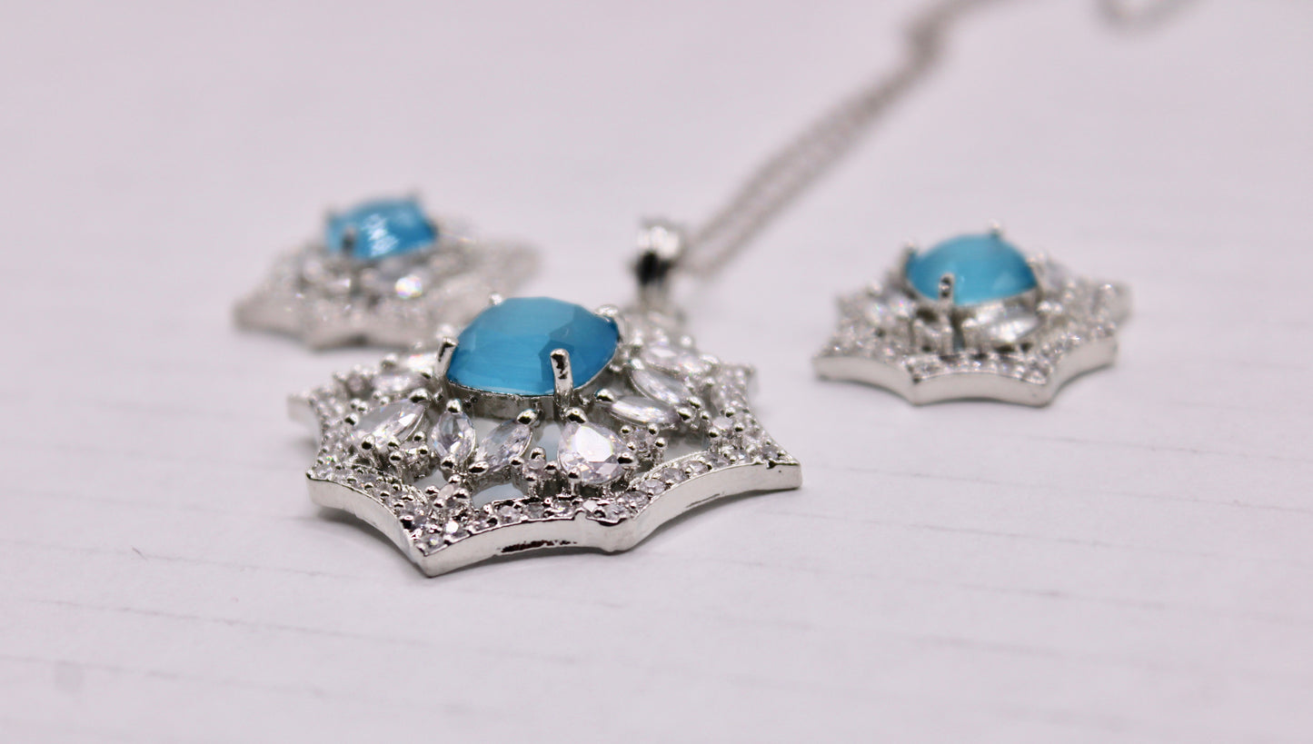 Oval-Cut Cubic Zirconia Pendant Set - E779