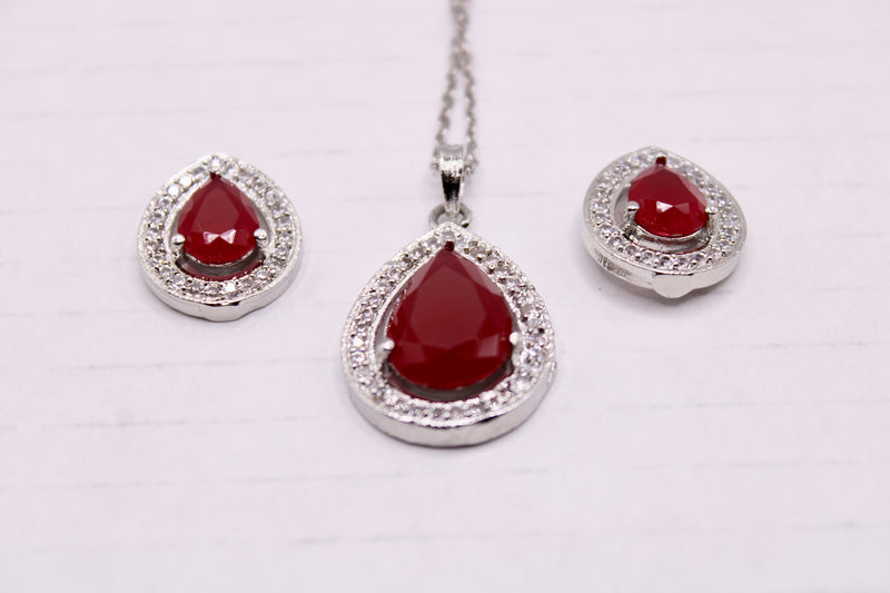 Pear-Cut Cubic Zirconia Pendant Set - E862