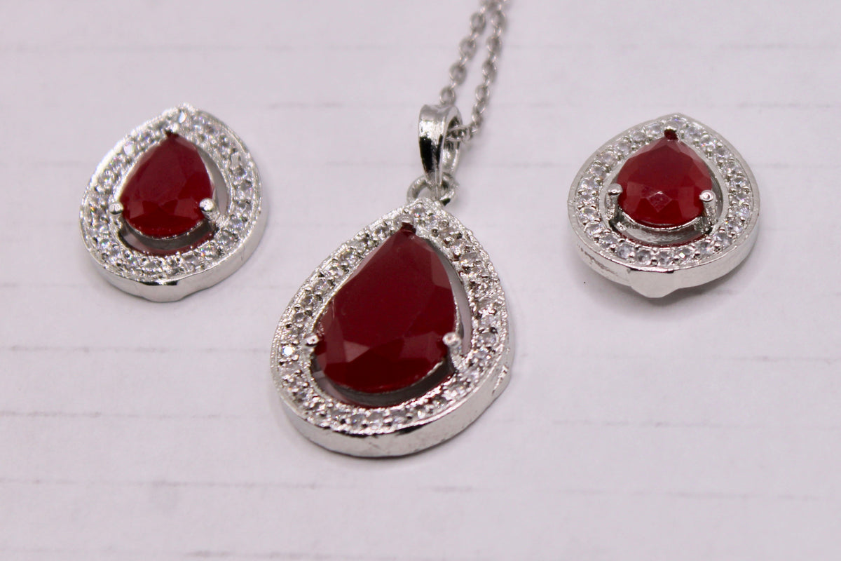 Pear-Cut Cubic Zirconia Pendant Set - E862