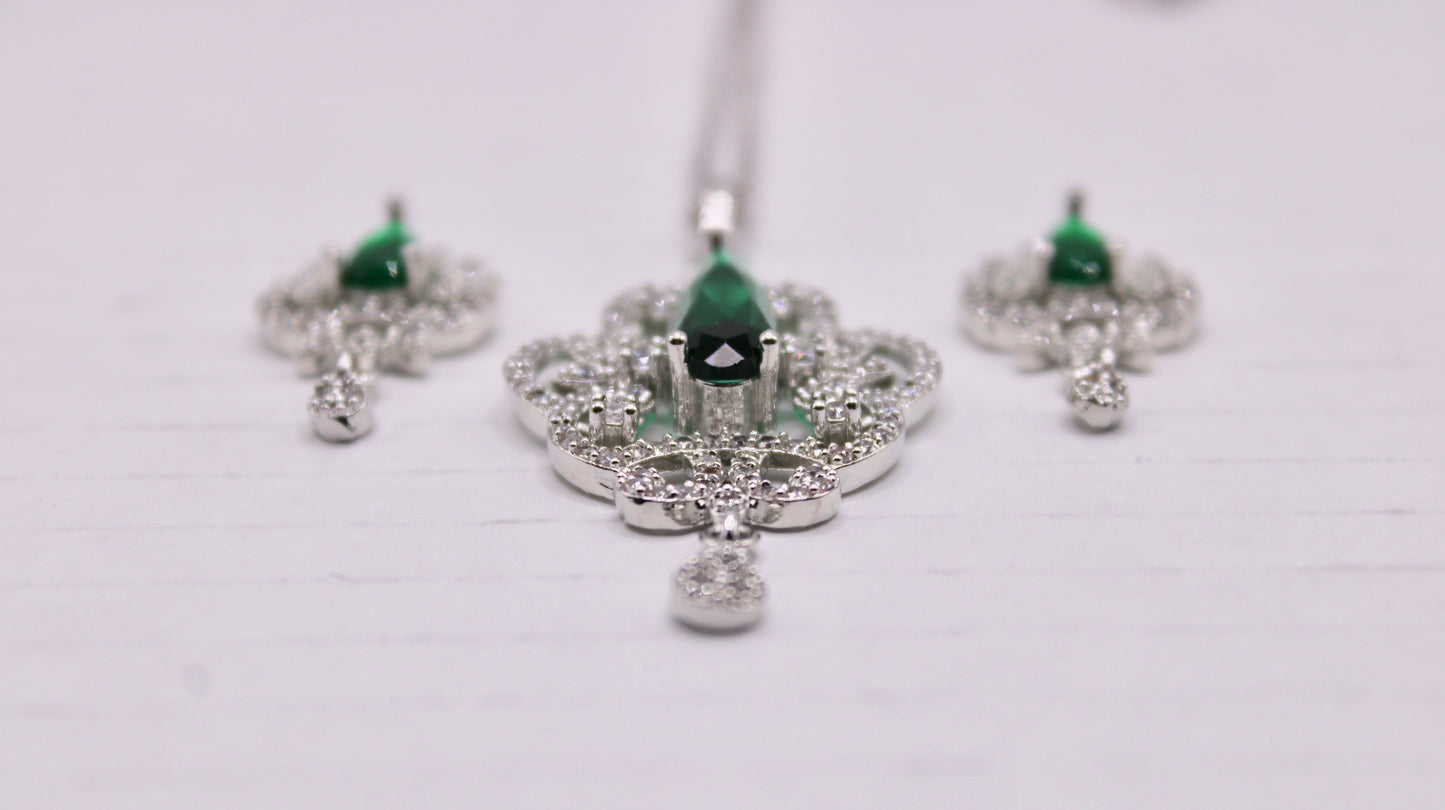 Cubic Zirconia Pendant Set - E872