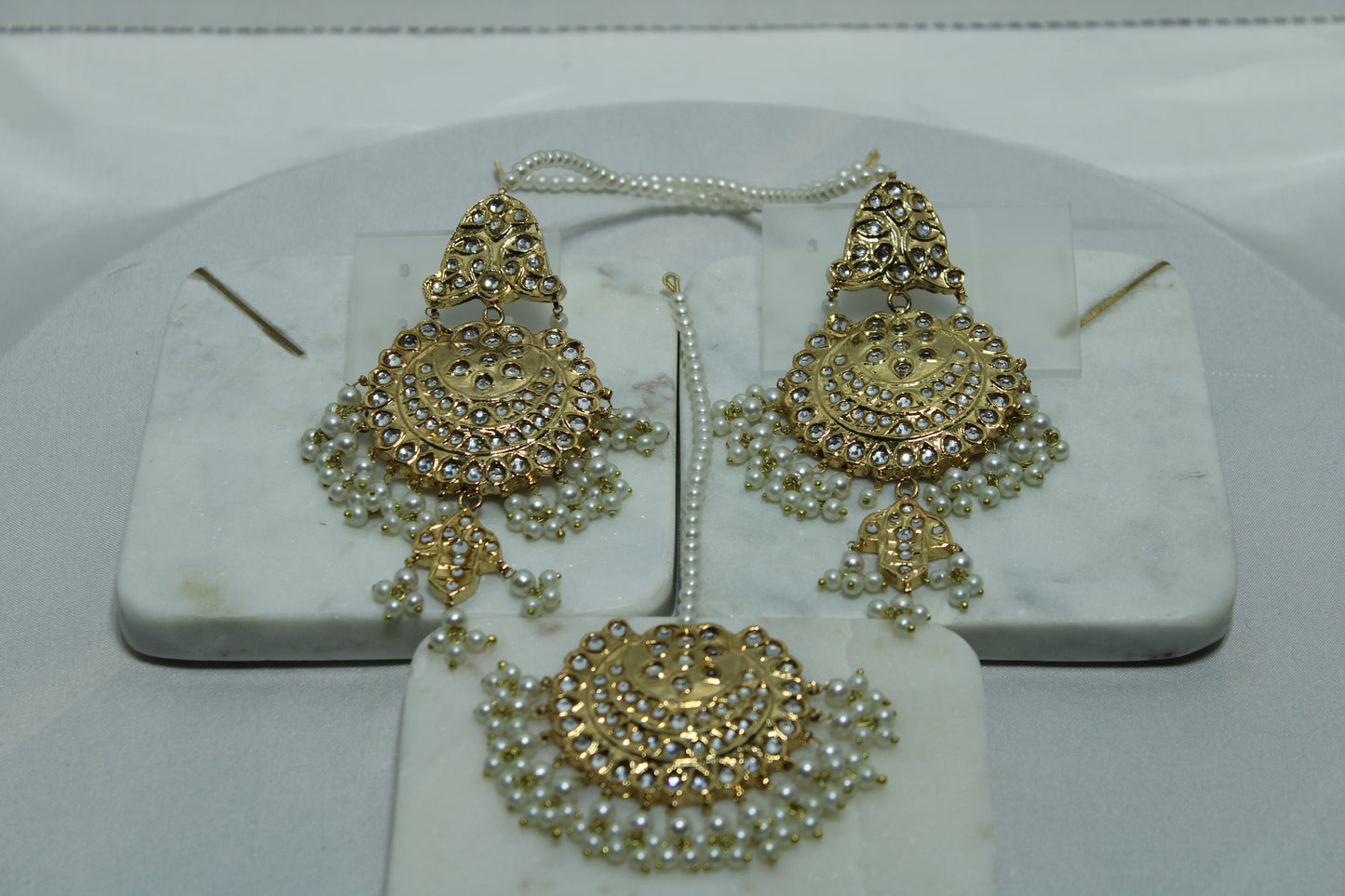 Gold-Plated Thappa-Kundan Teeka Set - E1335