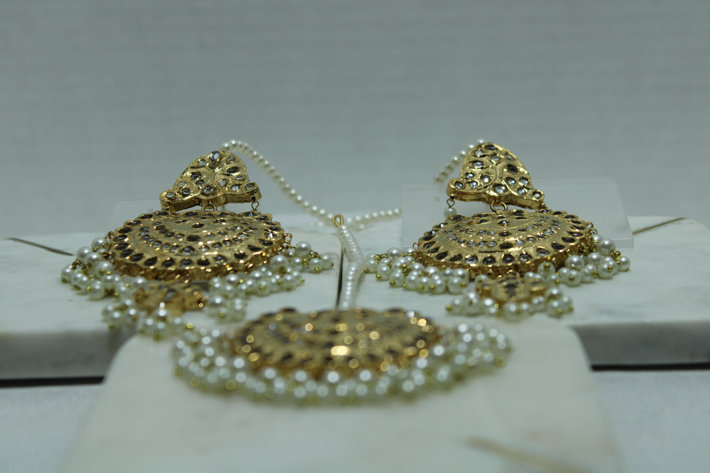 Gold-Plated Thappa-Kundan Teeka Set - E1335