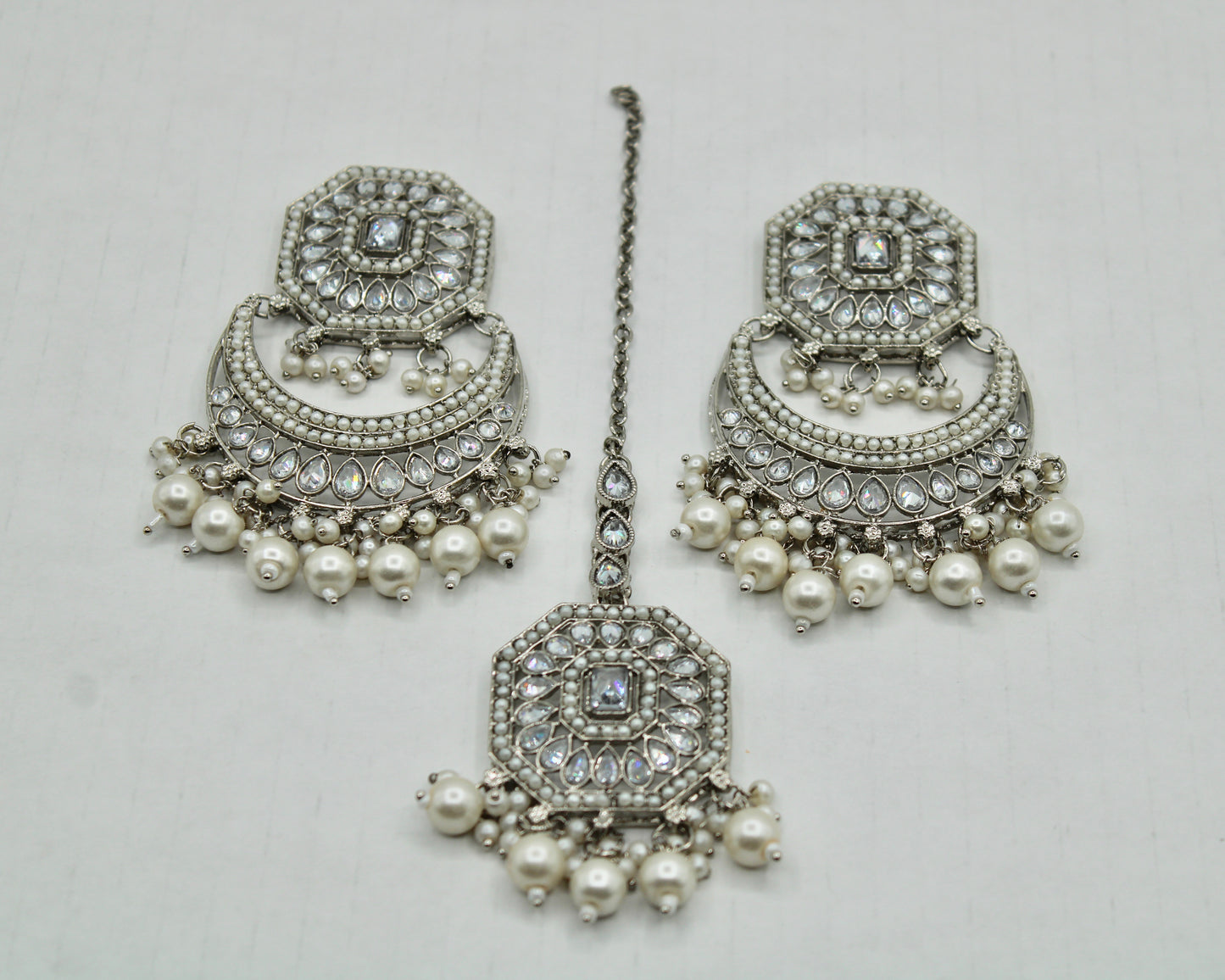 Cubic Zirconia and Faux Pearl Teeka Set - E1333