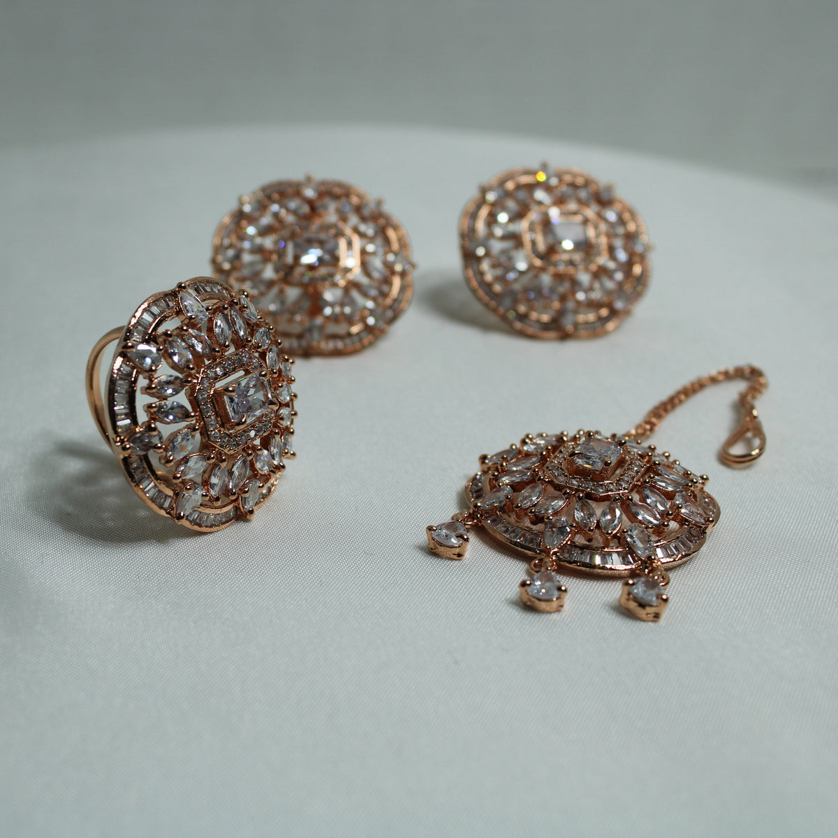 Cubic Zirconia Teeka Set - E835