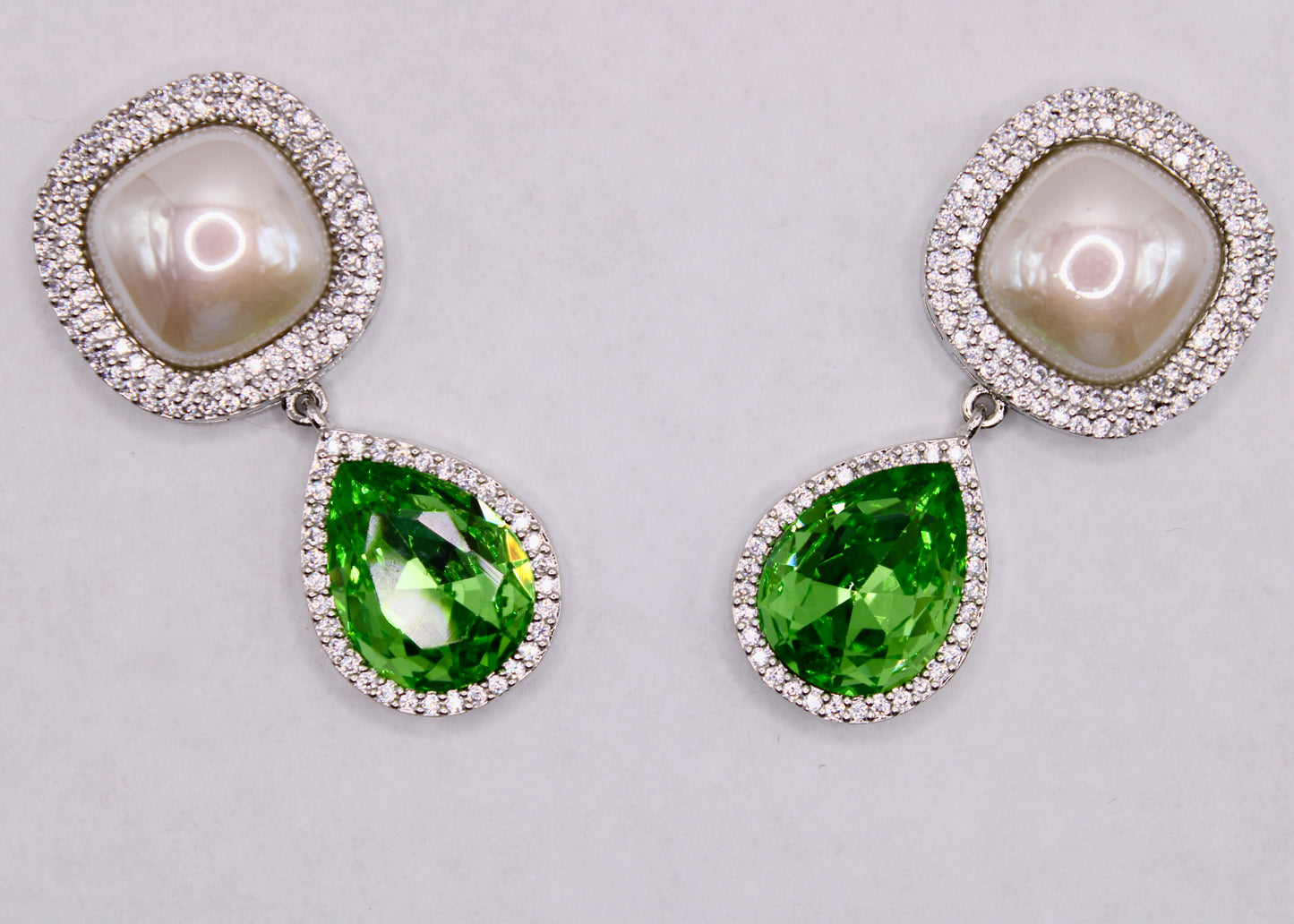 Pear-Cut Cubic Zirconia and Faux Pearl Earrings - E7082