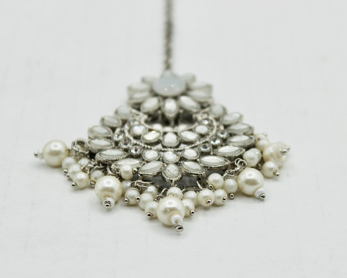 Faux Pearl and Sheesha Kundan Teeka - E1383