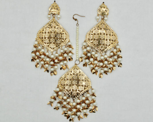 Traditional Faux Pearl Teeka Set - E1318