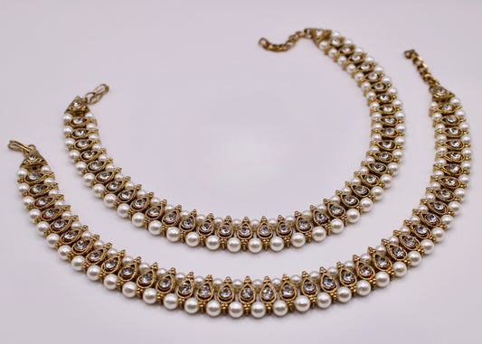 Traditional Faux Pearl and Cubic Zirconia Anklet - E7049