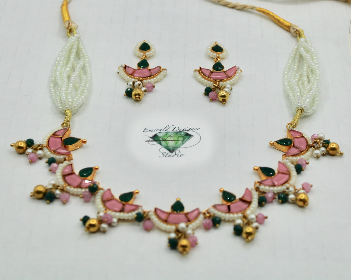 Emerald and Faux Pearl Necklace Set - E2510