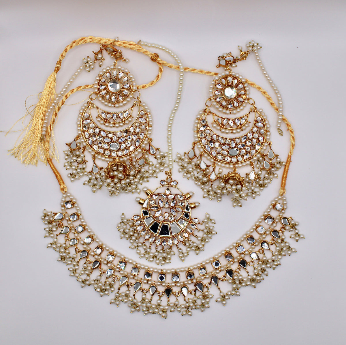 Sheesha Kundan And Faux Pearl Necklace Set - E1222