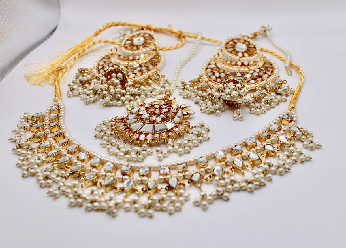 Sheesha Kundan And Faux Pearl Necklace Set - E1222