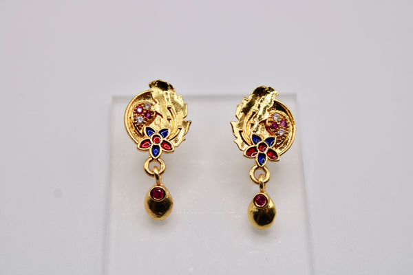 Gold-Tone Earrings With Stone Detailing - E1232