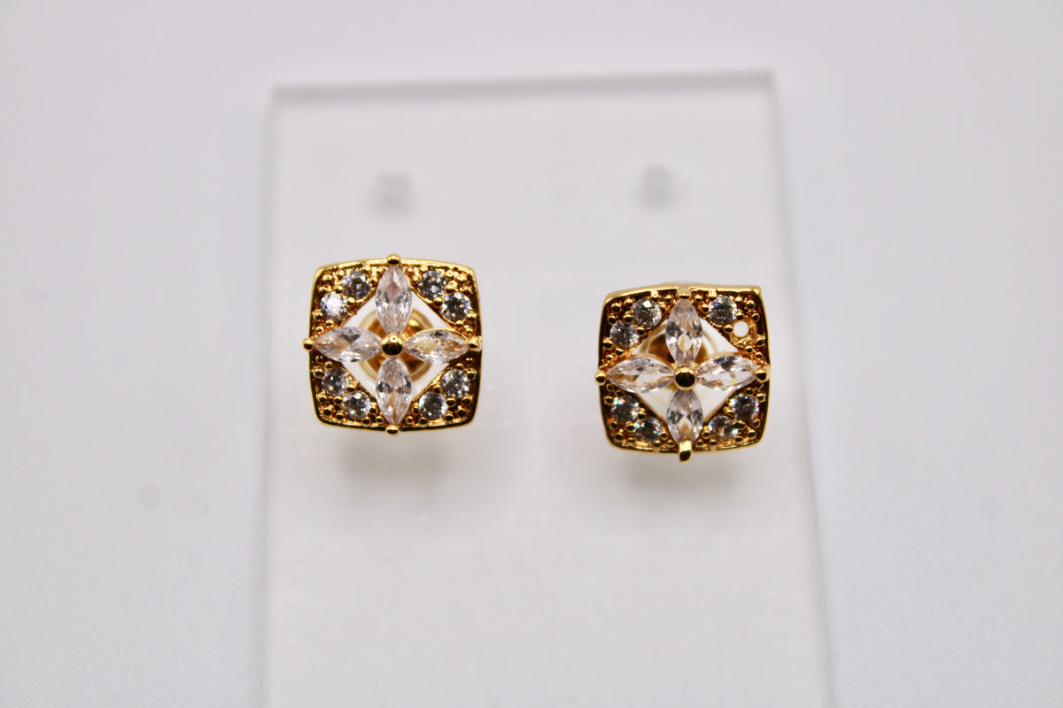 Gold-Tone Studs With Cubic Zirconia - E1253