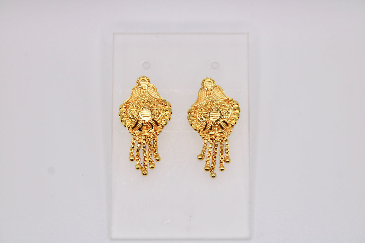 Gold-Tone Studs With Appliqués - E1254