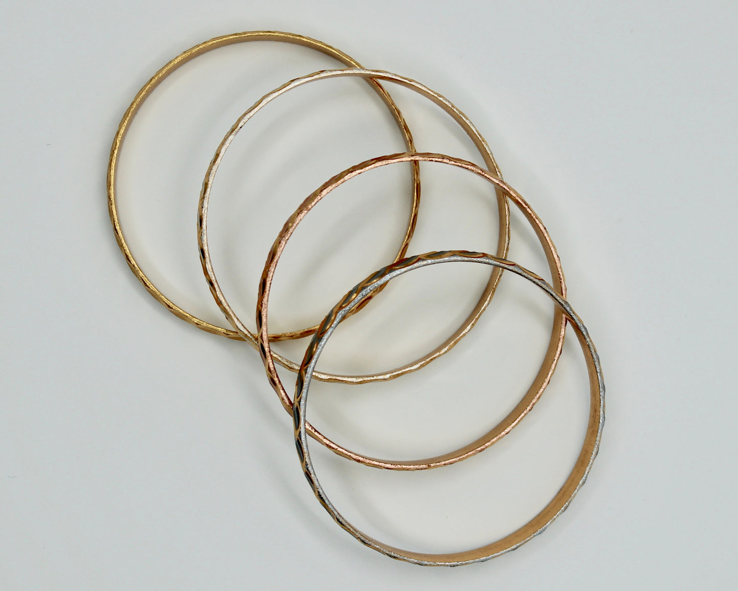 Multicolour Gold Plated Scallop-Detailed Bangle Set - E1904