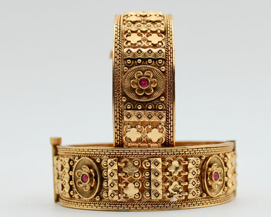 Floral Rajwari Kada - E619