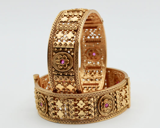 Floral Rajwari Kada - E619