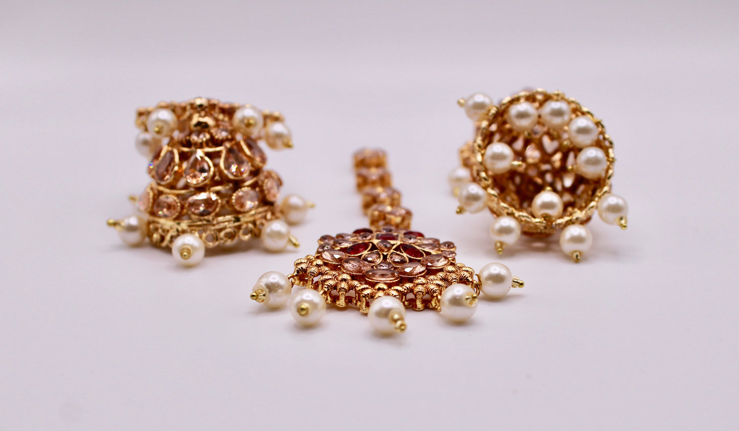 Cubic Zirconia and Faux Pearl Teeka Set - E106