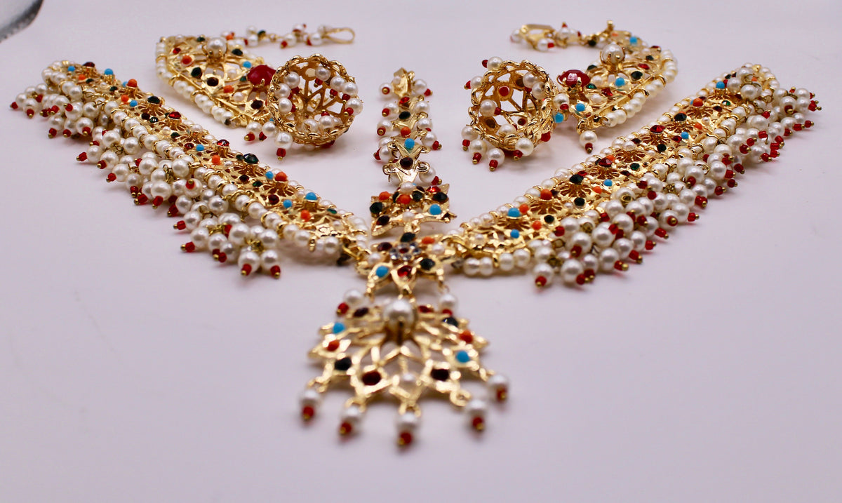 Hyderabadi Mathha Pati and Earring Set - E1181