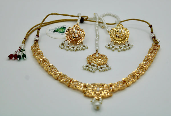 Traditional Gold-Plated Necklace Set - E114