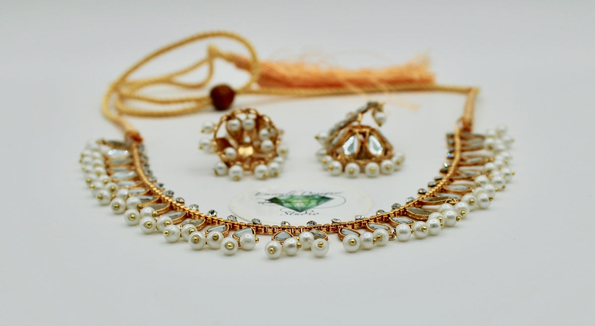 Sheesha Kundan and Faux Pearl Jhumki Set - E1172