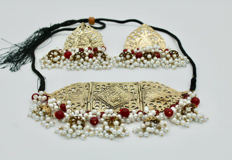Oxidized Choker Set with Beads and Faux Pearls - E117