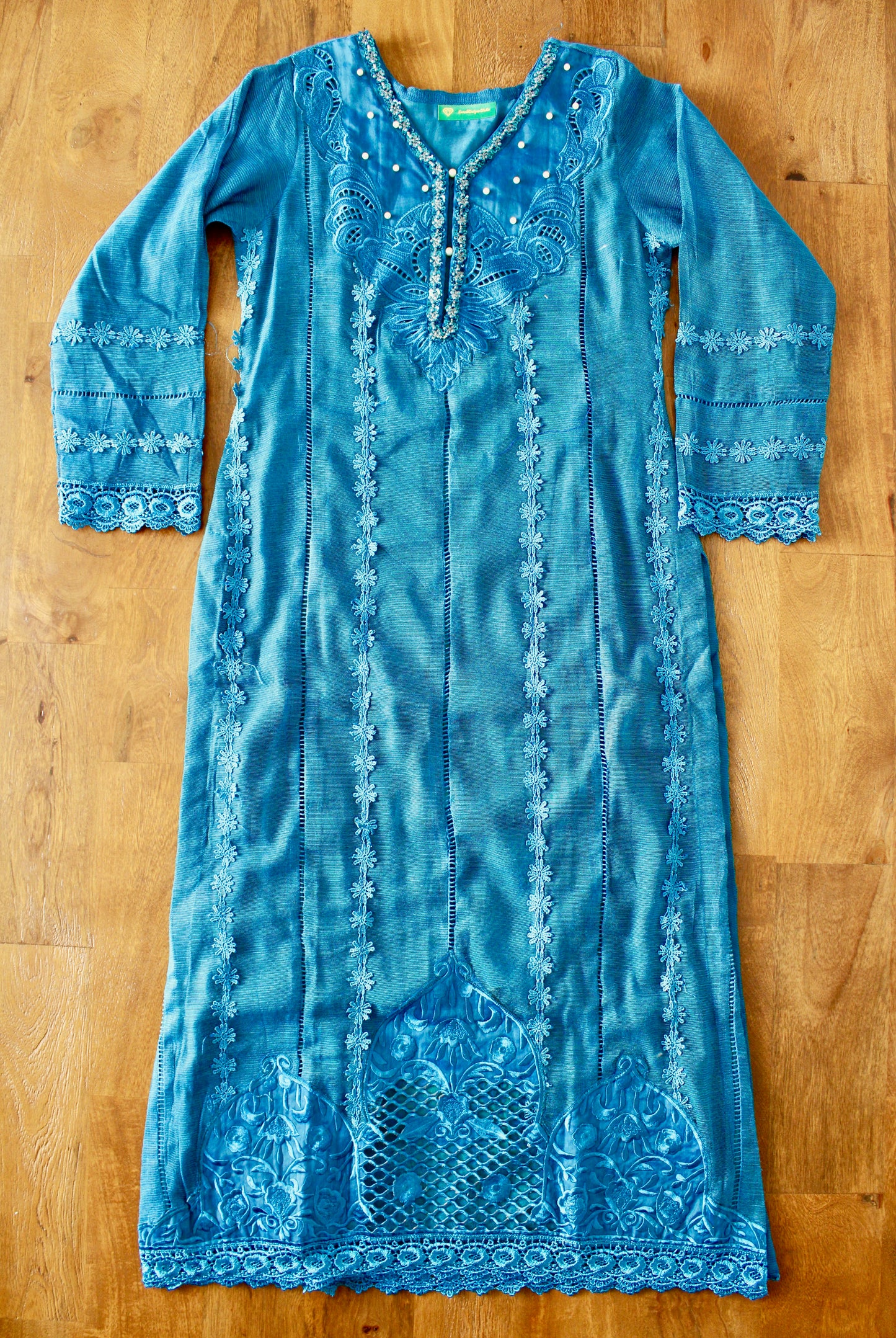 Shahnaaz - E78673