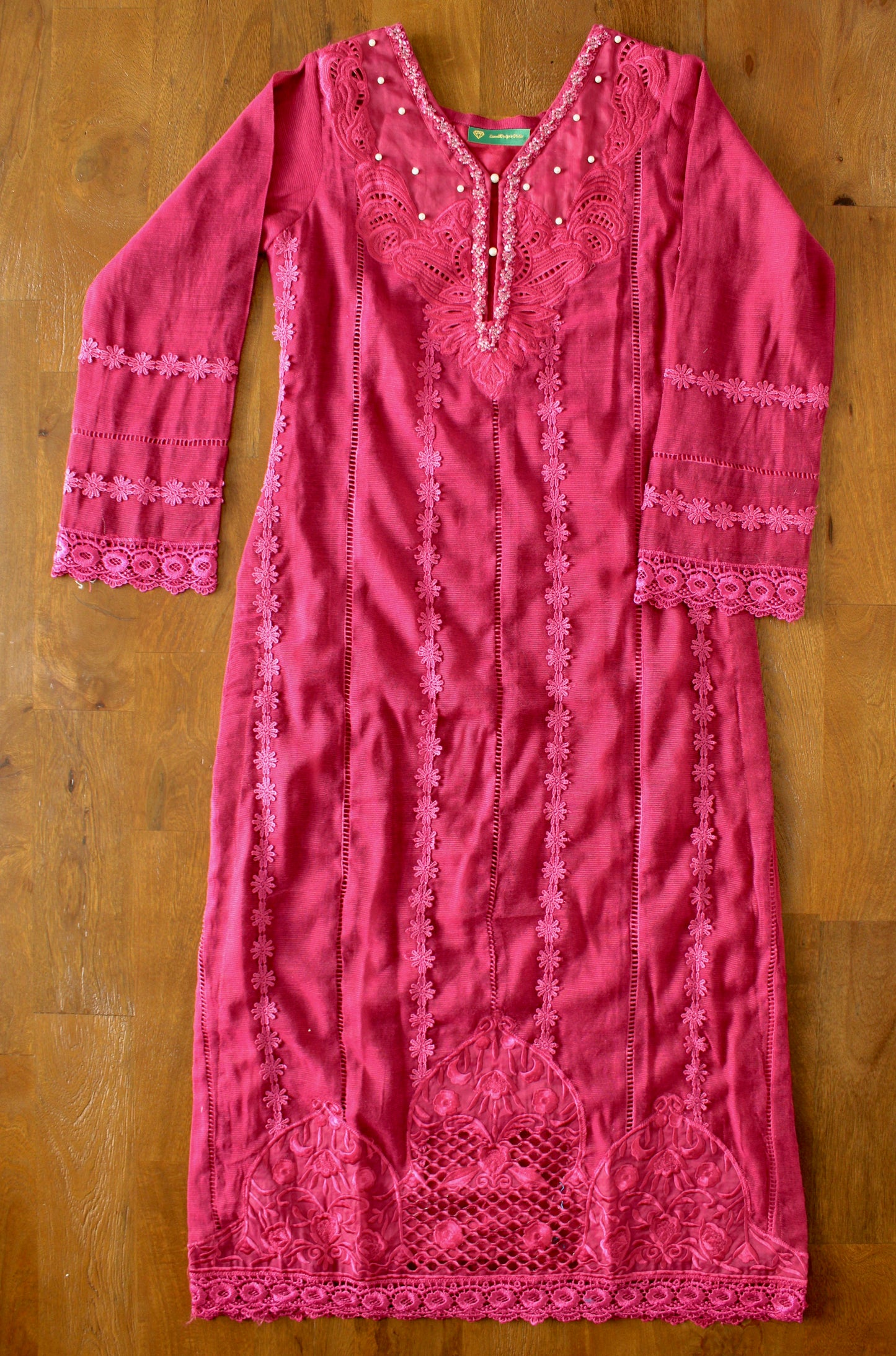 Shahnaaz - E78673