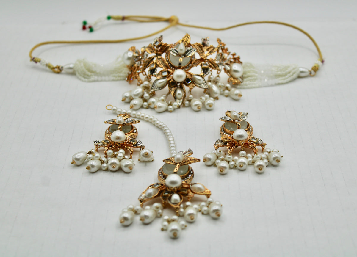 Fusion Kundan and Crushed Stone Choker Set - E1103