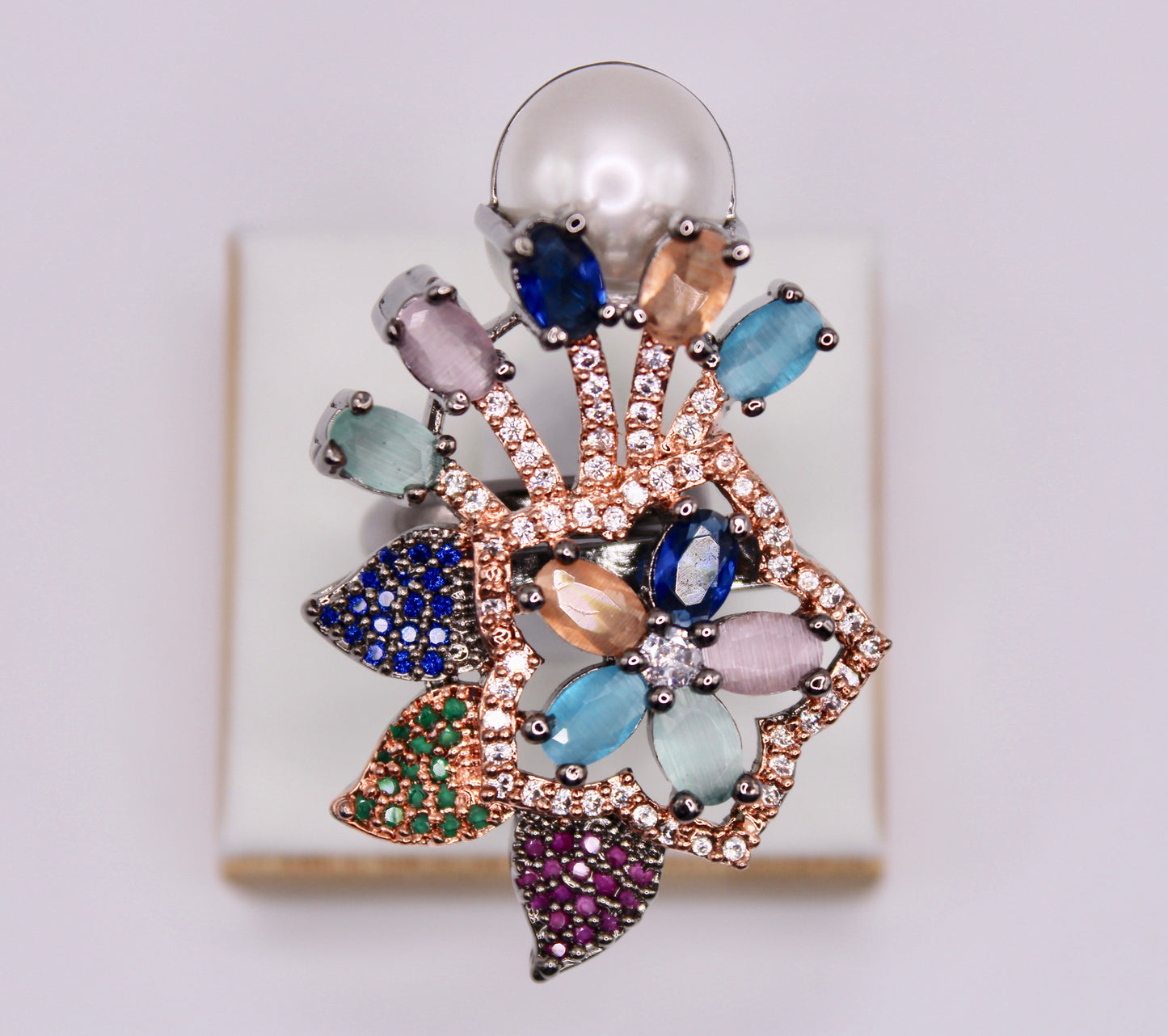 Faux Pearl And Cubic Zirconia Cocktail Ring - E870