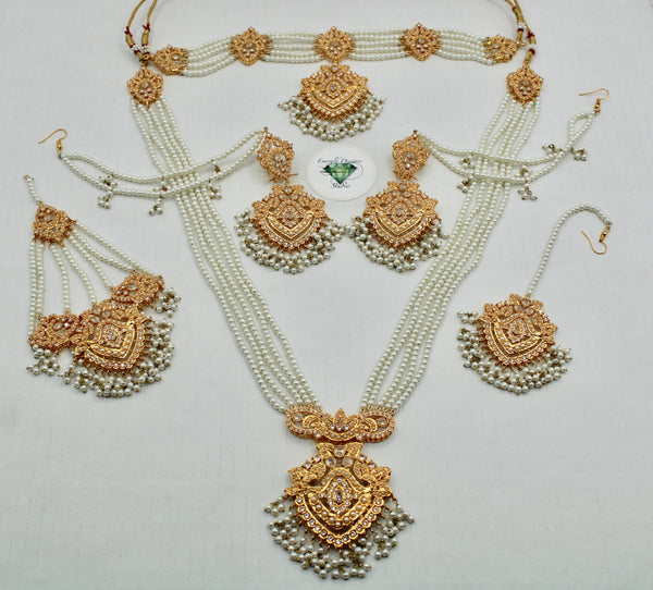 Traditional Bridal Set - E1128